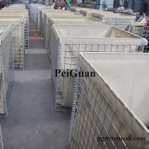 Military Barrier Hesco Barrier Fencing for Sale - Anping PeiGuan Metal ...